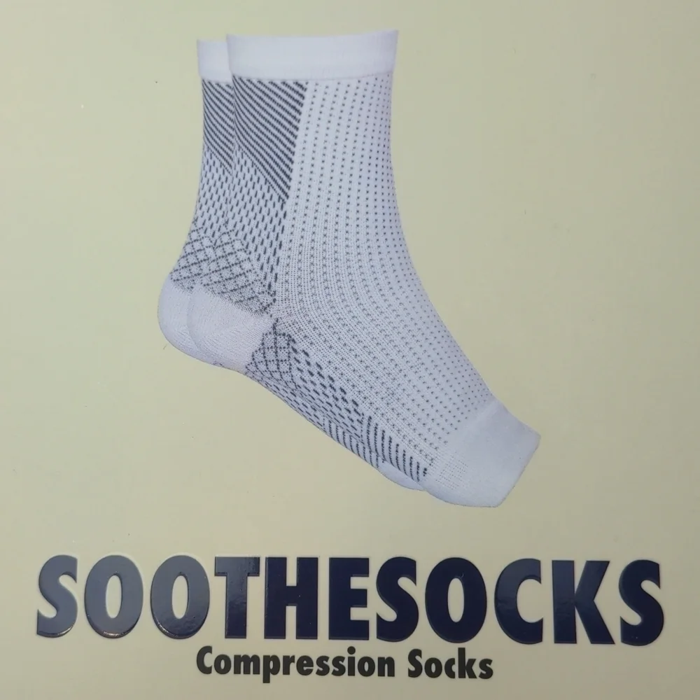 Soothesocks Amrelieve 2 Pack White Compression Socks size L/XL